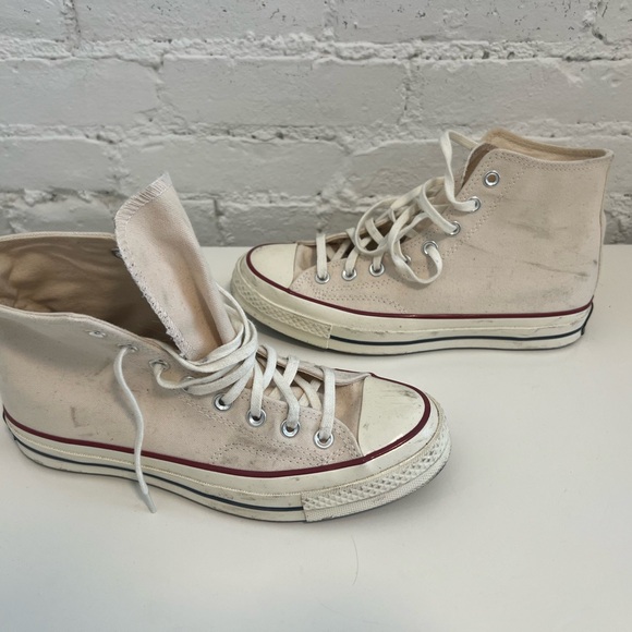 Converse - Picture 2 of 3